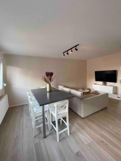 Proche De Toutes Commodites Appartement