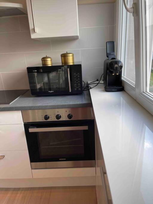 Proche De Toutes Commodites Appartement *